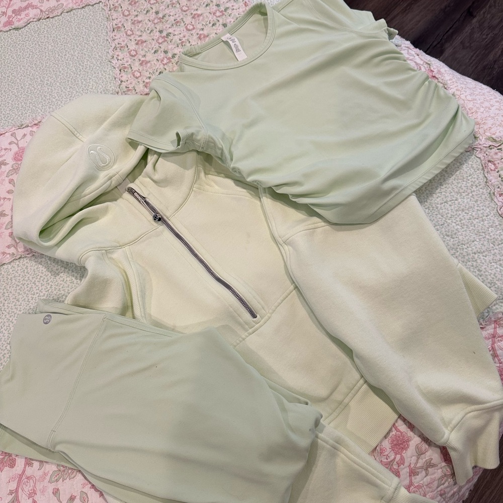 Lululemon kohlpari Green Hoodie and Tops Set